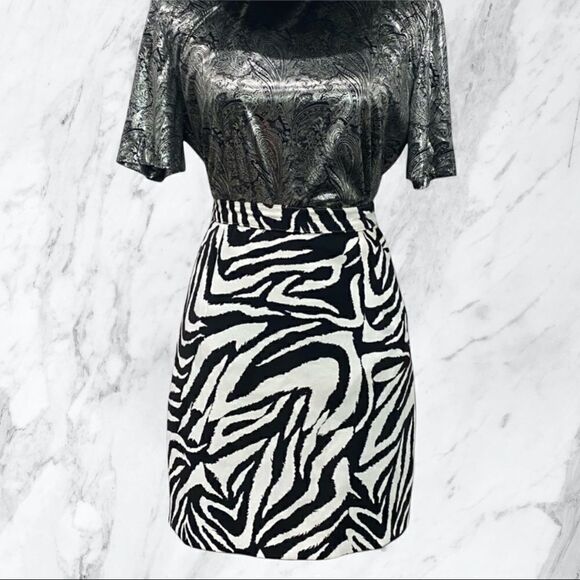 Alberto Makali Dresses & Skirts - ⭐️ VINTAGE Zebra Print Mini Skirt 🔥 !